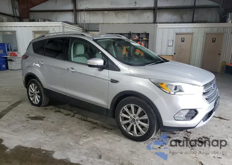 2017 Ford Escape Titanium из США, поврежденный, VIN 1FMCU9J9XHUB33366